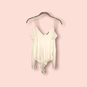 SOLD‼️ Off White Cold Shoulder Bodysuit